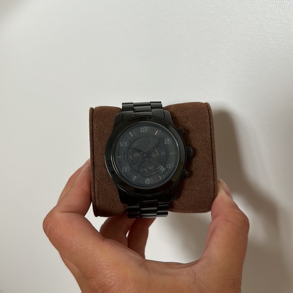 Michael Kors Black Watch - Picture 3 of 3